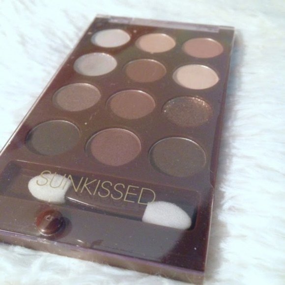 SUNKISSED Ready For Anything Natural Eye Palette - Picture 3 of 6